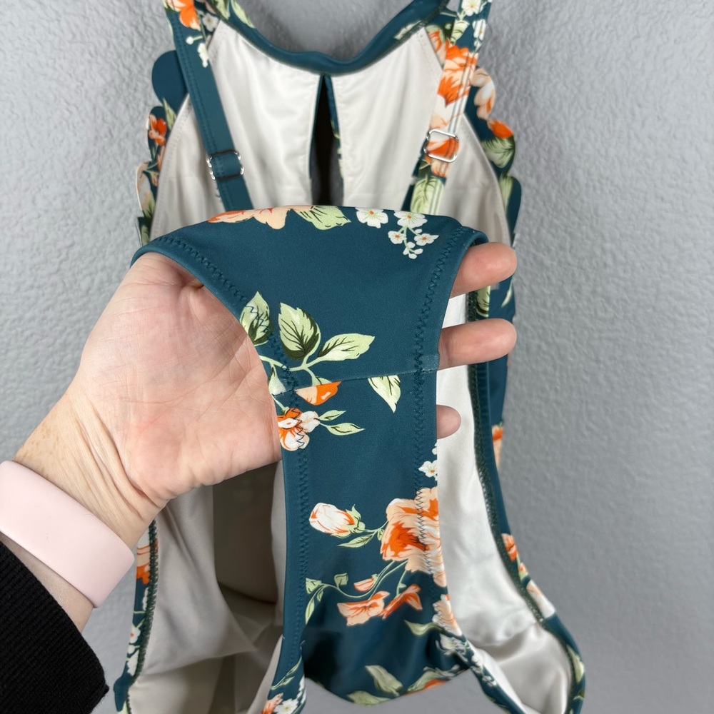 Cupshe Teal Floral Scalloped One Piece Swimsuit - Picture 8 of 13